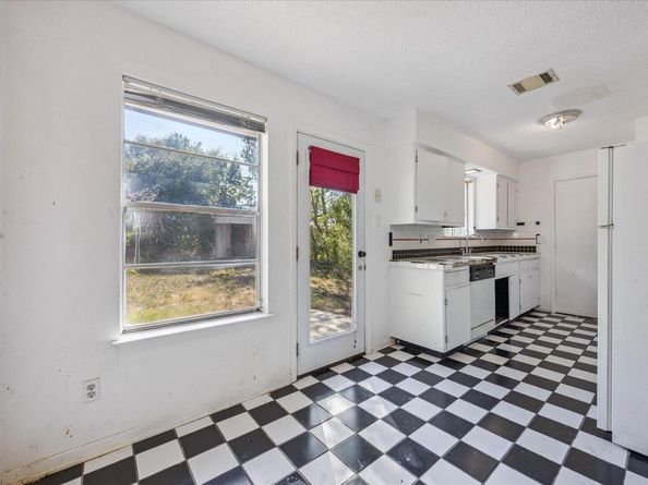 3401 Thomas Kincheon ST, Austin TX 78745