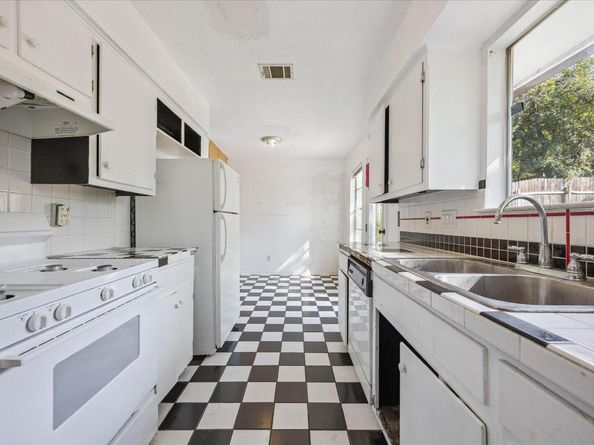 3401 Thomas Kincheon ST, Austin TX 78745