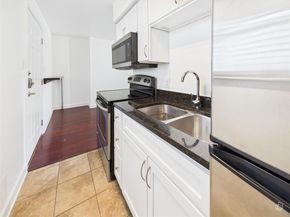 2020 S Congress Ave 1209, Austin TX 78704