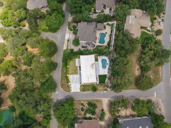 902 Challenger ST, Lakeway TX 78734