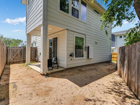 1916 Bunche RD, Austin TX 78721