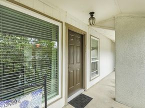 6910 Hart LN 912, Austin TX 78731