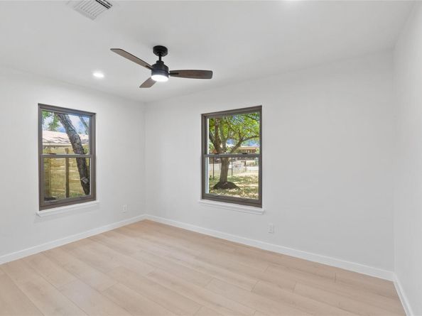 106 east lola DR, Austin TX 78753