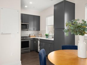 2827 Manor RD 3105, Austin TX 78722