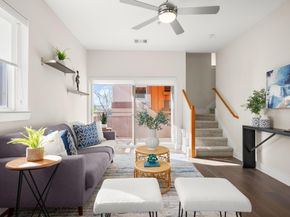 2827 Manor RD 3105, Austin TX 78722