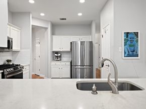 8112 Luling LN, Austin TX 78729