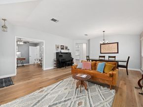 8112 Luling LN, Austin TX 78729