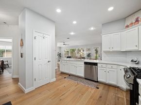 8112 Luling LN, Austin TX 78729