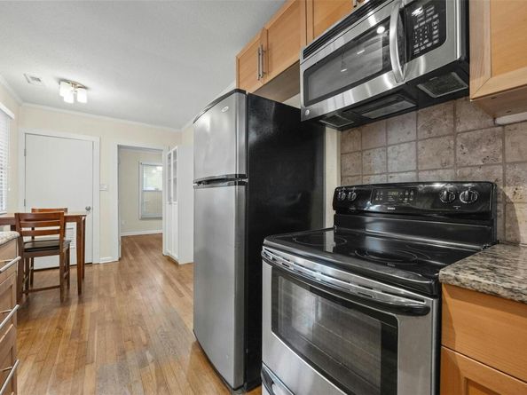 1110 W 22nd ST 1, Austin TX 78705