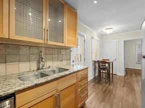 1110 W 22nd ST 1, Austin TX 78705