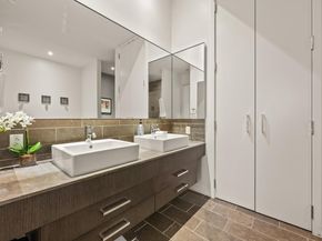 210 Lavaca ST 1902, Austin TX 78701