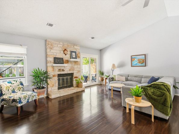 4817 Pelham DR, Austin TX 78727