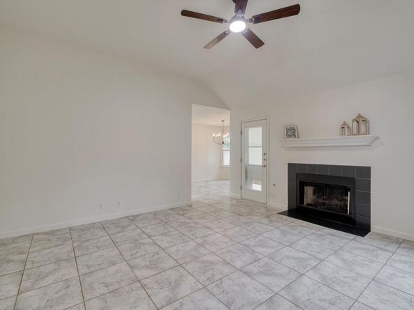 1604 Southwestern BLVD, Georgetown TX 78626