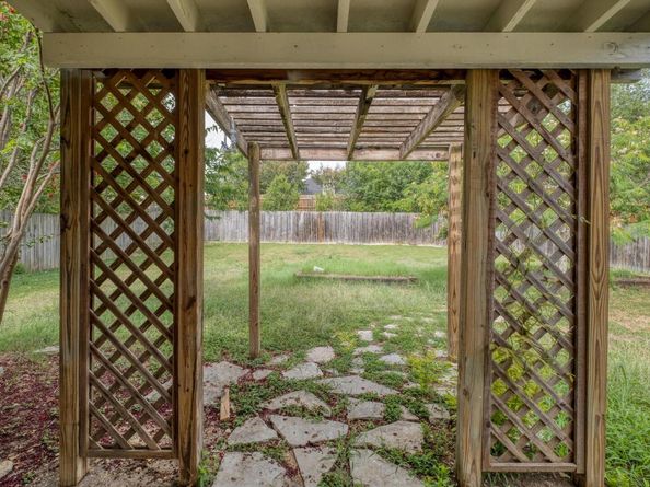 1604 Southwestern BLVD, Georgetown TX 78626