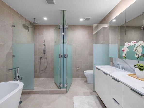 44 East Ave 4305, Austin TX 78701