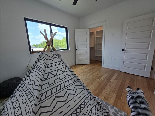 5301 Grover Ave, Austin TX 78756