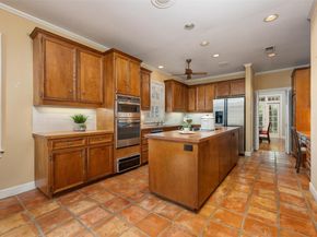 52 Club Estates PKWY, The Hills TX 78738