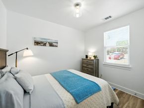 512 Palmer DR, Point Venture TX 78645