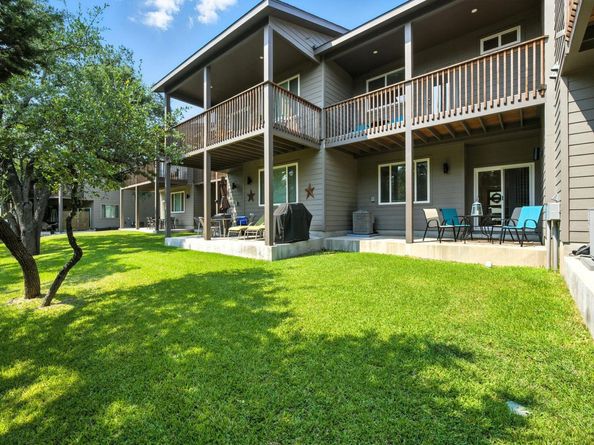 512 Palmer DR, Point Venture TX 78645