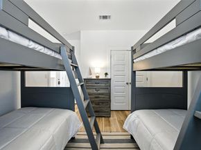 512 Palmer DR, Point Venture TX 78645
