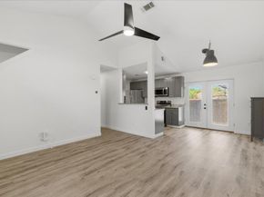 1015 E Yager LN 18, Austin TX 78753