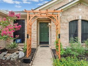 2604 Goldfinch DR, Cedar Park TX 78613