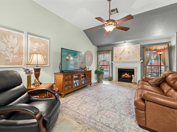2604 Goldfinch DR, Cedar Park TX 78613