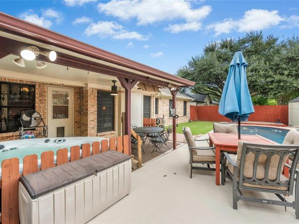 2604 Goldfinch DR, Cedar Park TX 78613