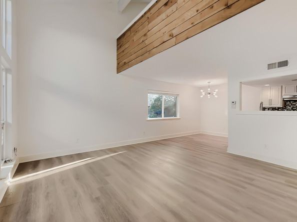 2124 Burton DR 174, Austin TX 78741