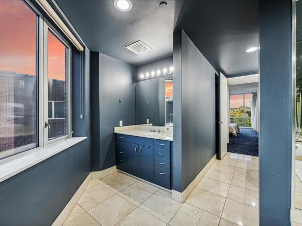 901 W 9th ST 401, Austin TX 78703