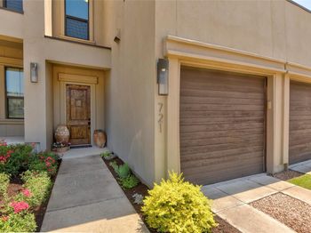 8200 Southwest PKWY