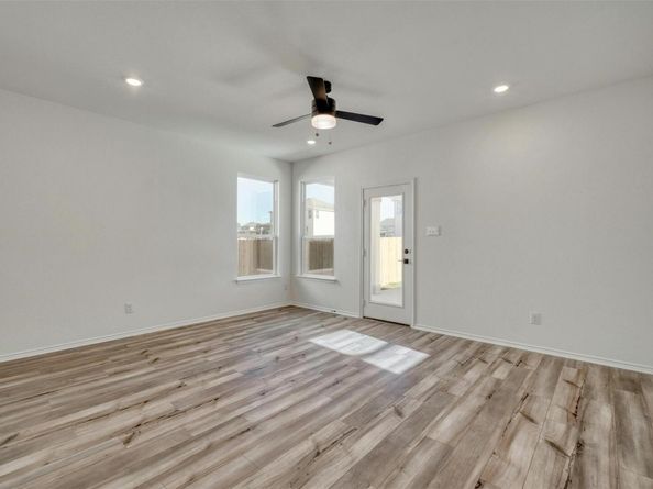 1624 River Plateau DR, Leander TX 78641