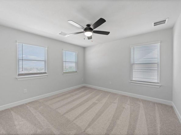 9513 Balmy LN, Manor TX 78653