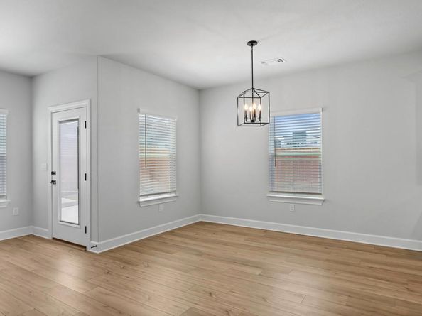 9513 Balmy LN, Manor TX 78653