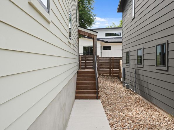 1001 Walter ST 2, Austin TX 78702