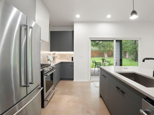 1001 Walter ST 2, Austin TX 78702