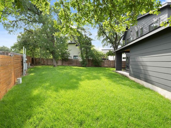 1001 Walter ST 2, Austin TX 78702