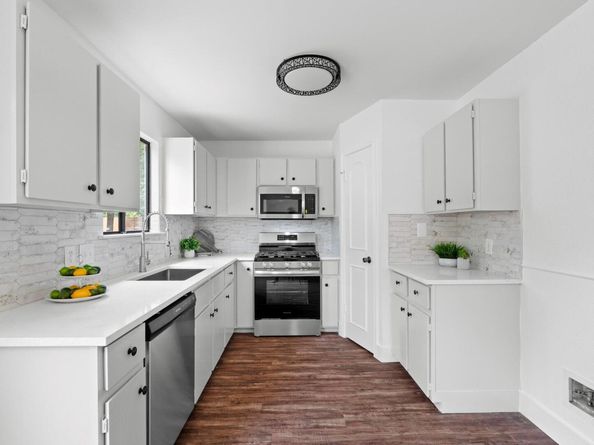 11708 Rotherham DR, Austin TX 78753