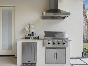 2908 Stoneway DR, Austin TX 78757