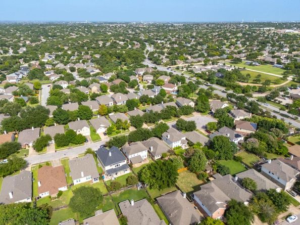 722 Crane Canyon PL, Round Rock TX 78665
