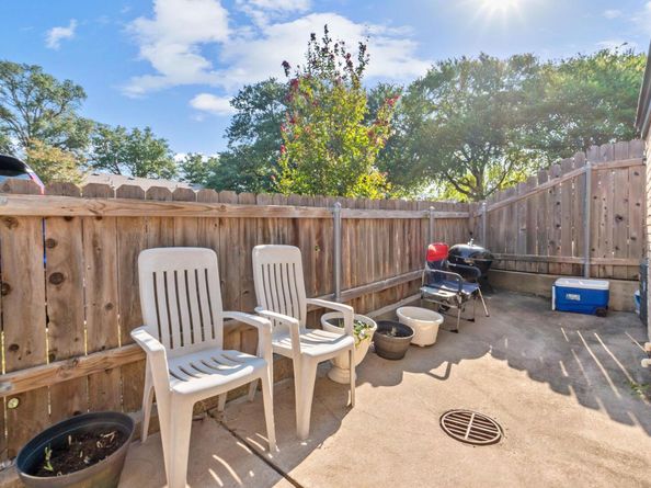 1015 E Yager LN 56, Austin TX 78753
