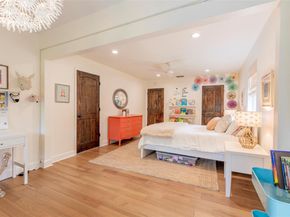 8800 Golden Rain CV, Austin TX 78735