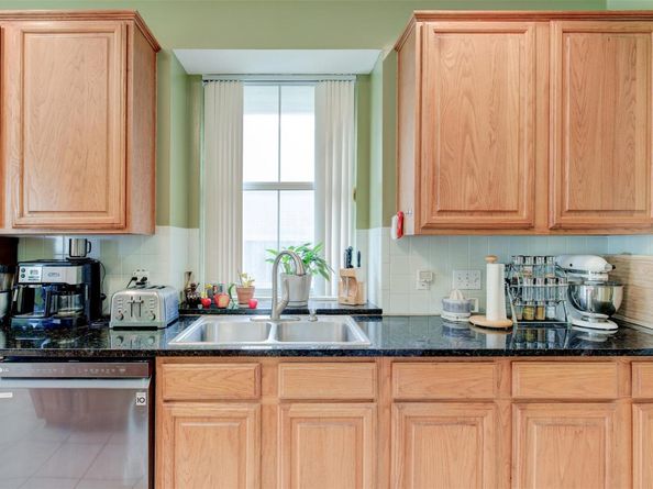 1605 Dapplegrey LN, Austin TX 78727