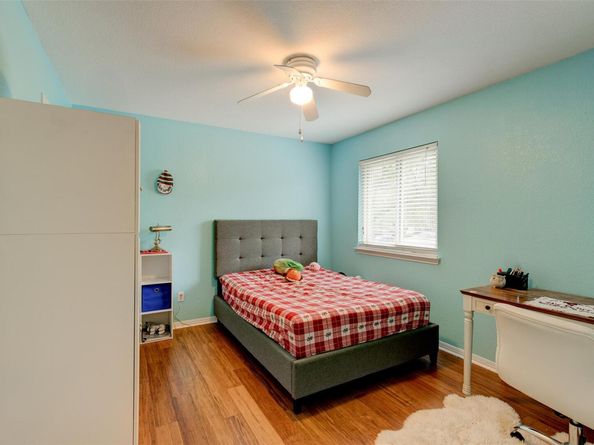 1605 Dapplegrey LN, Austin TX 78727