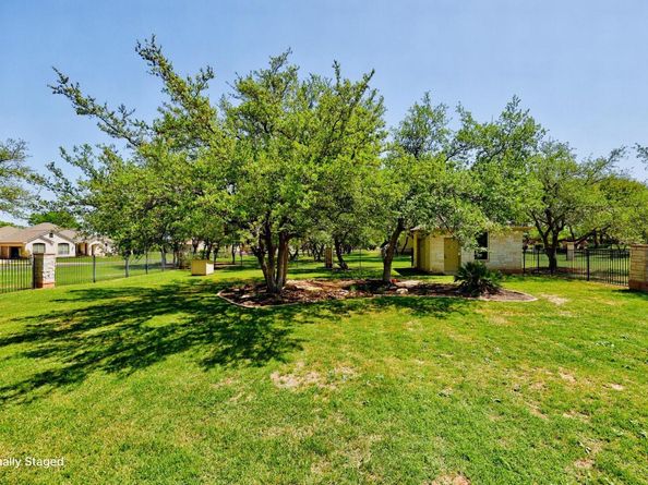 112 Shady Elm, Georgetown TX 78633