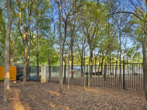 204 Woodland PARK, Georgetown TX 78633