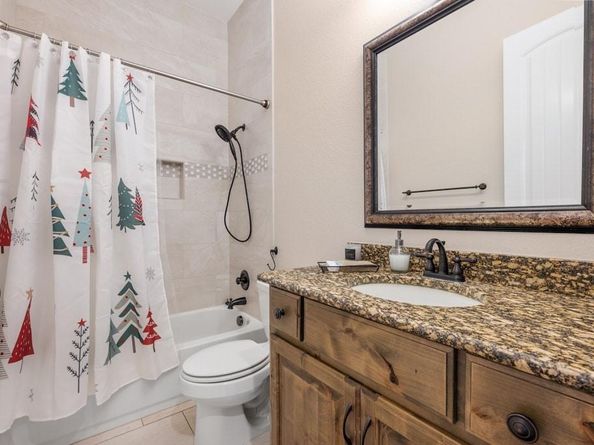 203 Serene Hilltop CIR, Lakeway TX 78738
