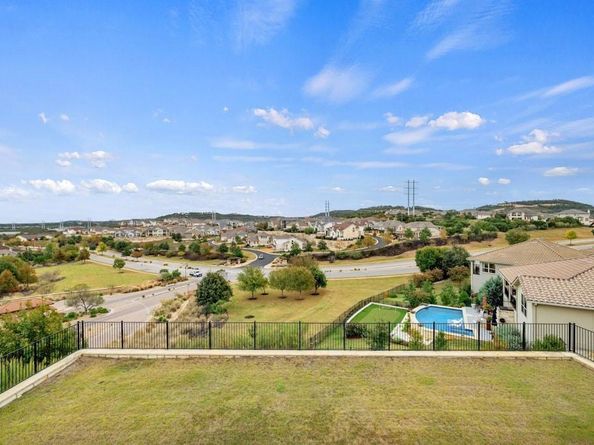 203 Serene Hilltop CIR, Lakeway TX 78738