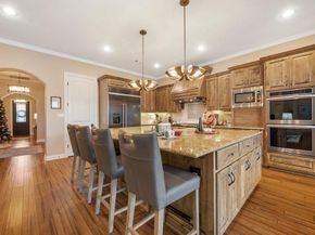 203 Serene Hilltop CIR, Lakeway TX 78738