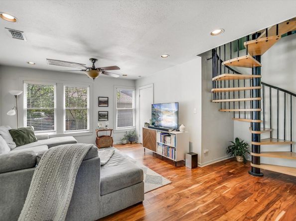 1105 W 43rd ST, Austin TX 78756